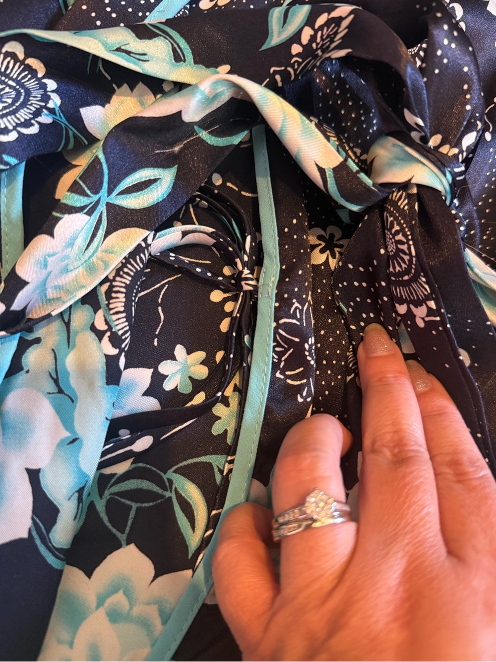 VTG Sensara floral teal belted long ruffle sleeve robe - Picture 8 of 10